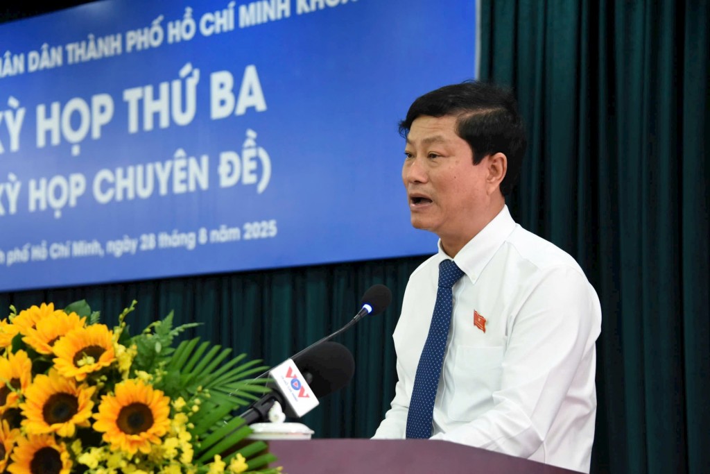 Chủ tịch HĐND TP.HCM Võ Văn Minh phát biểu