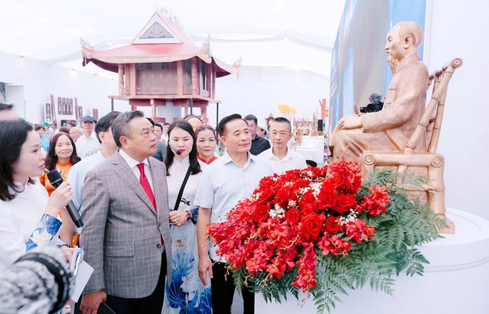 Tôn vinh giá trị truyền thống, khơi dậy khát vọng đổi mới