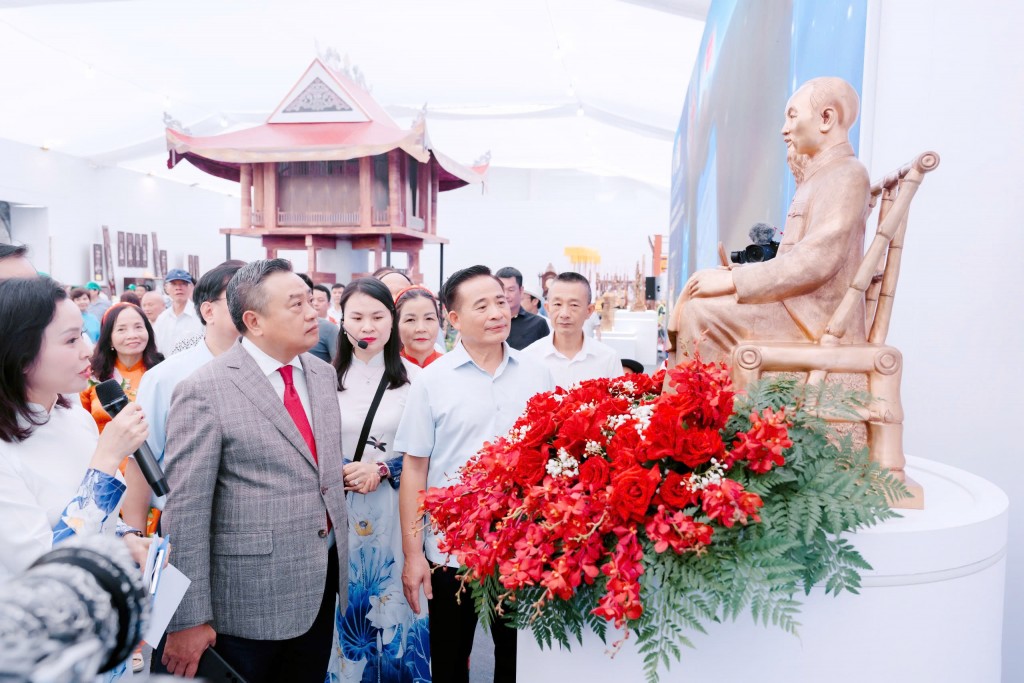 Tôn vinh giá trị truyền thống, khơi dậy khát vọng đổi mới