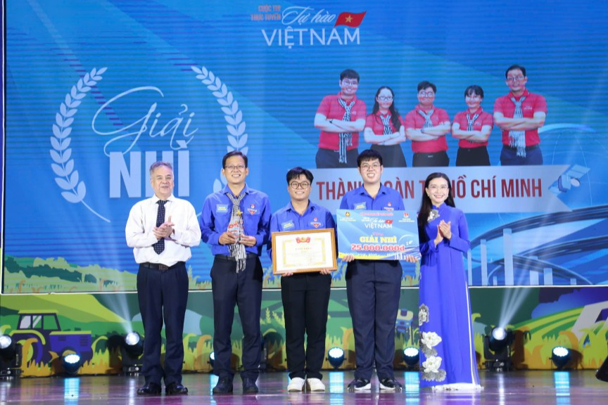 Đội tuyển Thành đoàn Thành phố Hồ Chí Minh xuất sắc giành giải Nhì 