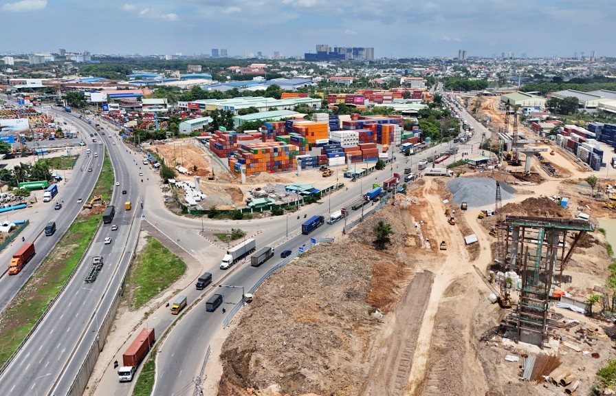 TP Hồ Chí Minh đặt mục tiêu giải ngân đầu tư công đạt 100%, thúc đẩy tăng trưởng năm 2026