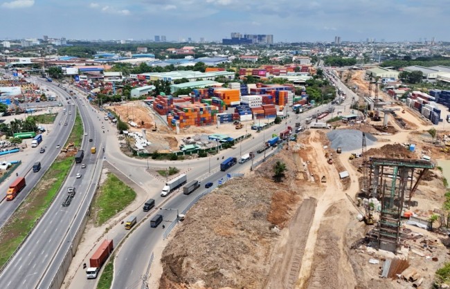 TP Hồ Chí Minh đặt mục tiêu giải ngân đầu tư công đạt 100%, thúc đẩy tăng trưởng năm 2026