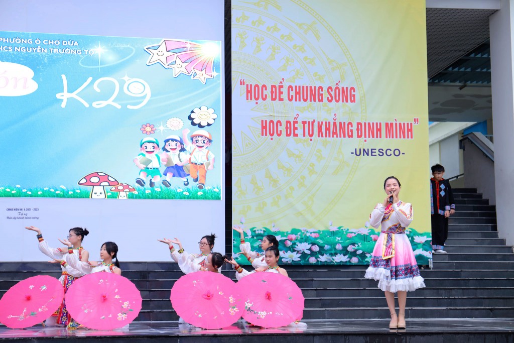 Hành trình đi lên từ ánh sáng 