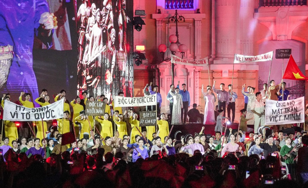 Mùa thu và tinh thần cách mạng của người Hà Nội