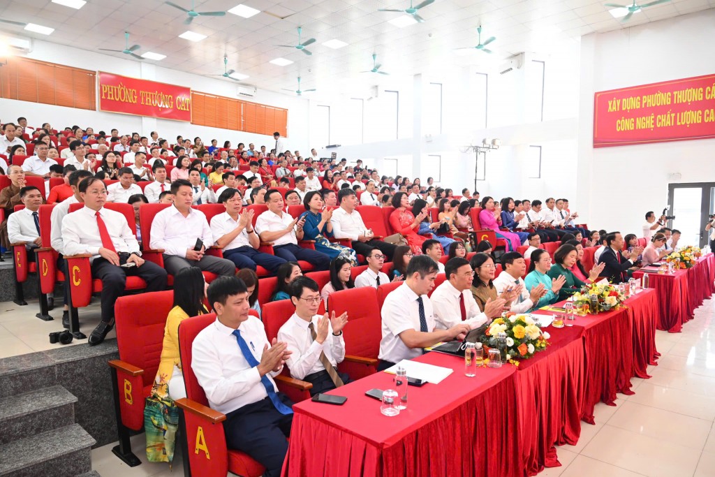 Phát huy sức mạnh đại đoàn kết, vững bước tương lai