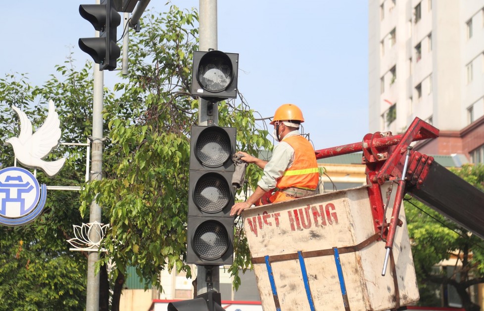 “Khoác áo mới” từng ngõ, phố, mừng ngày hội lớn của đất nước