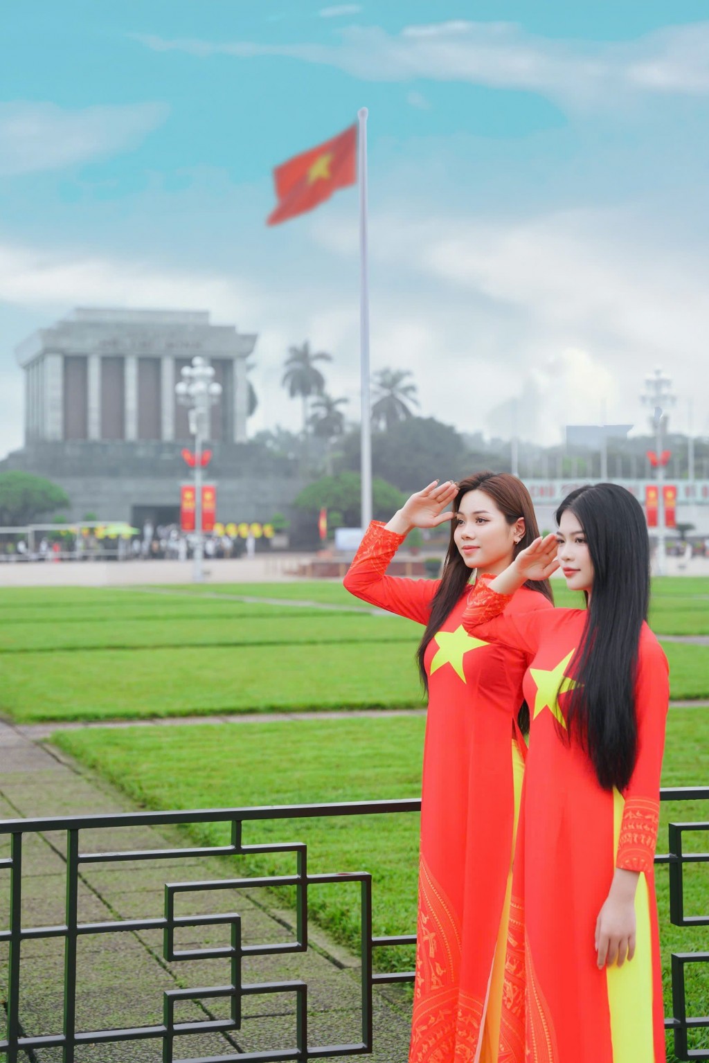 Năm cánh sao vàng tỏa sáng khát vọng Việt Nam