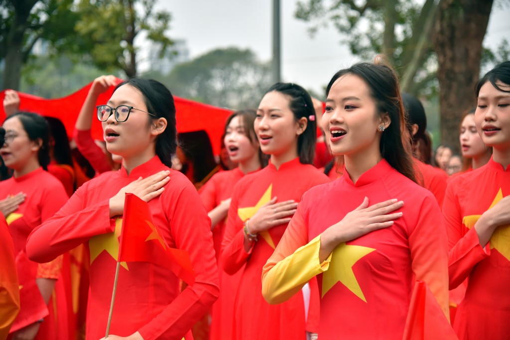 Năm cánh sao vàng tỏa sáng khát vọng Việt Nam