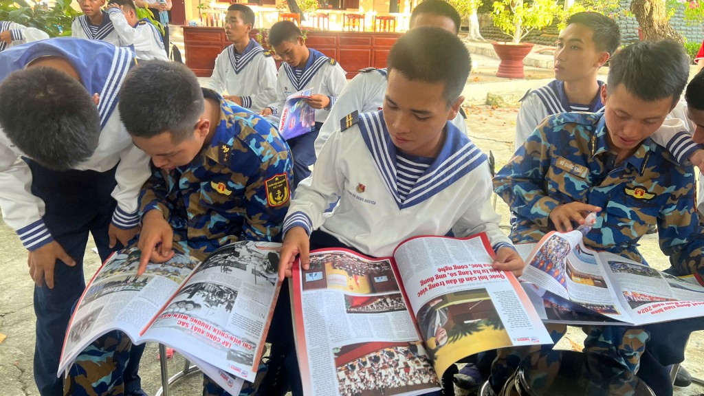 Khúc tráng ca bất tử giữa trùng khơi