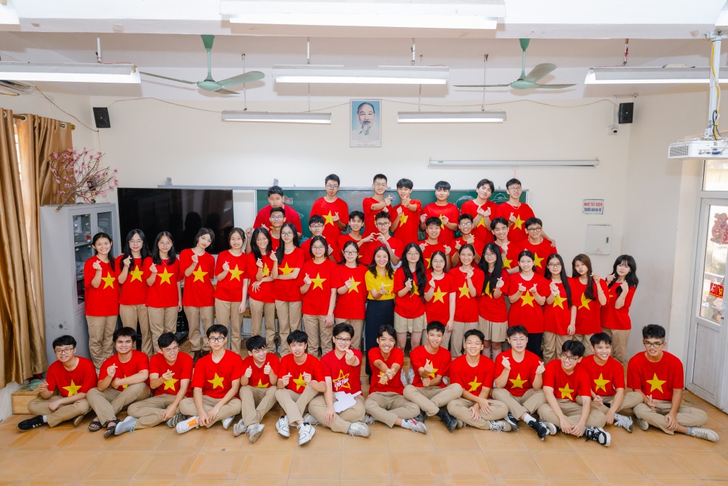 Cô và trò lớp 12A1