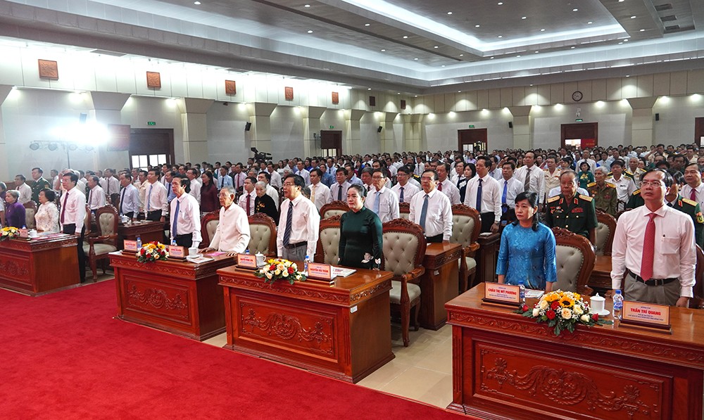 Tham dự họp mặt có các đồng chí lãnh đạo và nguyên lãnh đạo Trung ương