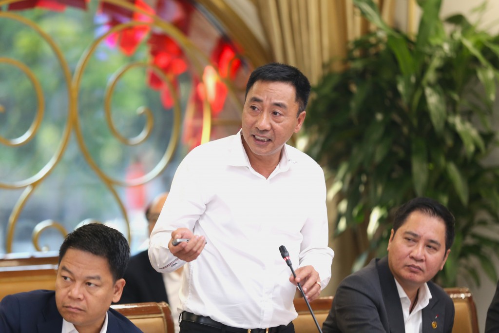 Ông Nguyễn Anh Tuấn, Phó Tổng Giám đốc T&T Group trình bày các nghiên cứu đề xuất đầu tư của T&T Group.