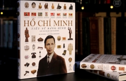 Biết ơn Bác hơn với "Hồ Chí Minh - Tiểu sử bằng hình"