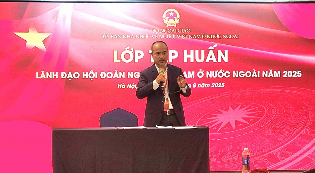 Khai mạc Lớp tập huấn lãnh đạo hội đoàn người Việt ở nước ngoài