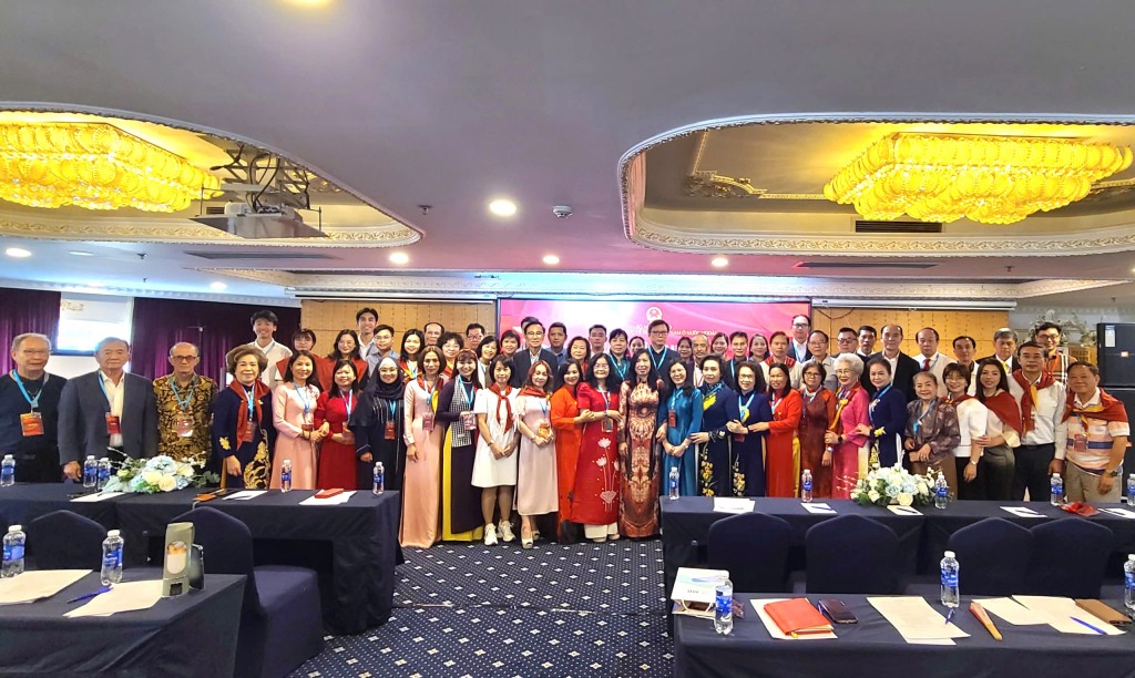 Khai mạc Lớp tập huấn lãnh đạo hội đoàn người Việt ở nước ngoài