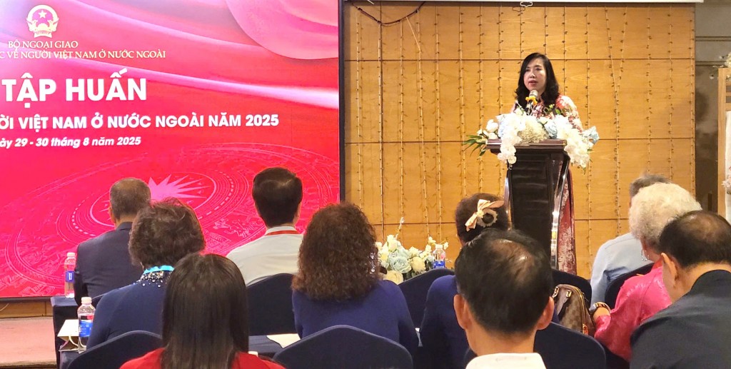 Khai mạc Lớp tập huấn lãnh đạo hội đoàn người Việt ở nước ngoài