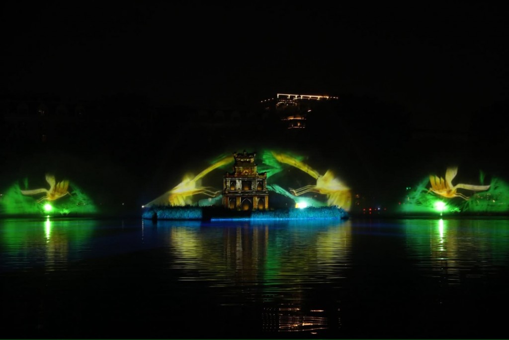“Hà Nội rạng rỡ”: 3D Mapping kể sử thi lay động trái tim