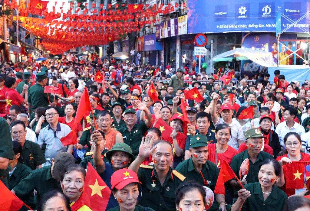 Rộn ràng triệu con tim chung nhịp đập trước thềm Quốc khánh