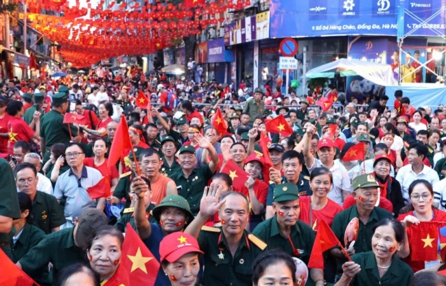 Rộn ràng triệu con tim chung nhịp đập trước thềm Quốc khánh