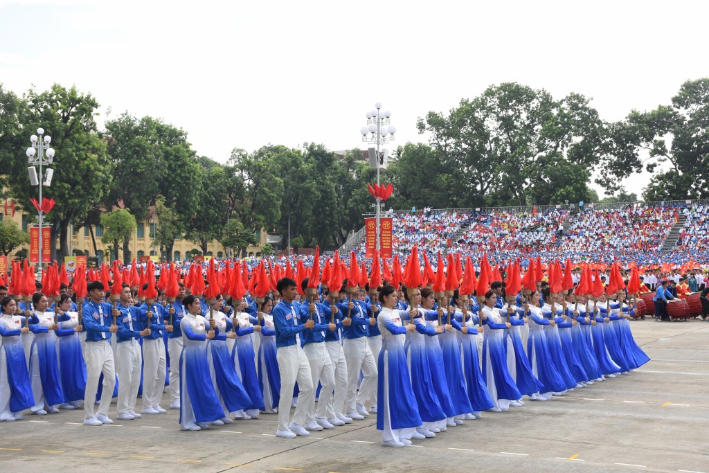 Ấn tượng về sự trang trọng, chu đáo của lễ diễu binh, diễu hành chính thức Ấn tượng về sự trang trọng, chu đáo của lễ diễu binh, diễu hành chính thức