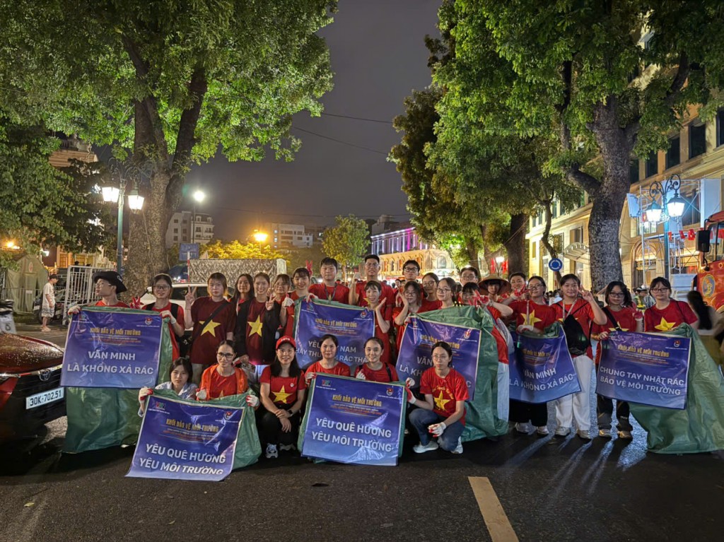 Đoàn Thanh niên phường Hoàn Kiếm phối hợp phát động chiến dịch “Hà Nội sạch – Vì một Việt Nam xanh” Đoàn Thanh niên phường Hoàn Kiếm phối hợp phát động chiến dịch “Hà Nội sạch – Vì một Việt Nam xanh”