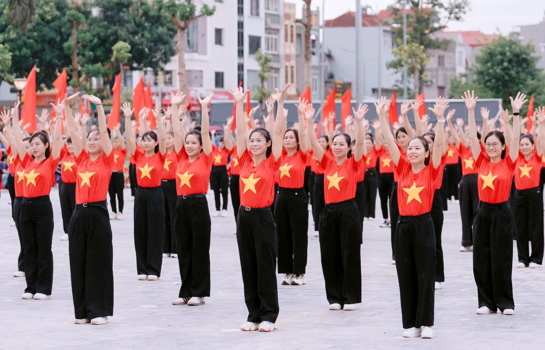 Hơn 80.000 phụ nữ Hà Nội đồng diễn dân vũ mừng Quốc khánh