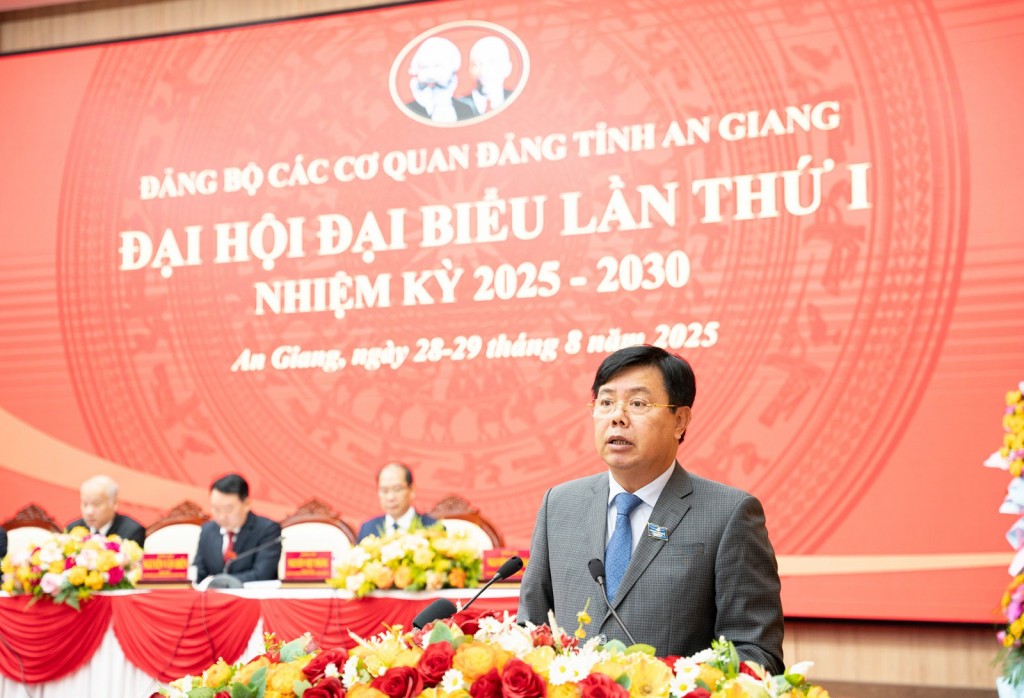 Ủy viên Ban Chấp hành Trung ương Đảng, Bí thư Tỉnh ủy An Giang Nguyễn Tiến Hải phát biểu chỉ đạo đại hội