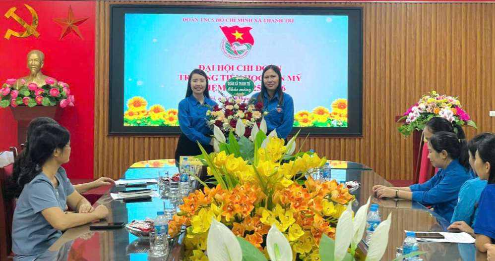 Chúc mừng Bí thư Chi đoàn