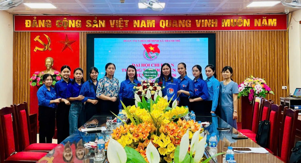 tặng hoa chúc mừng