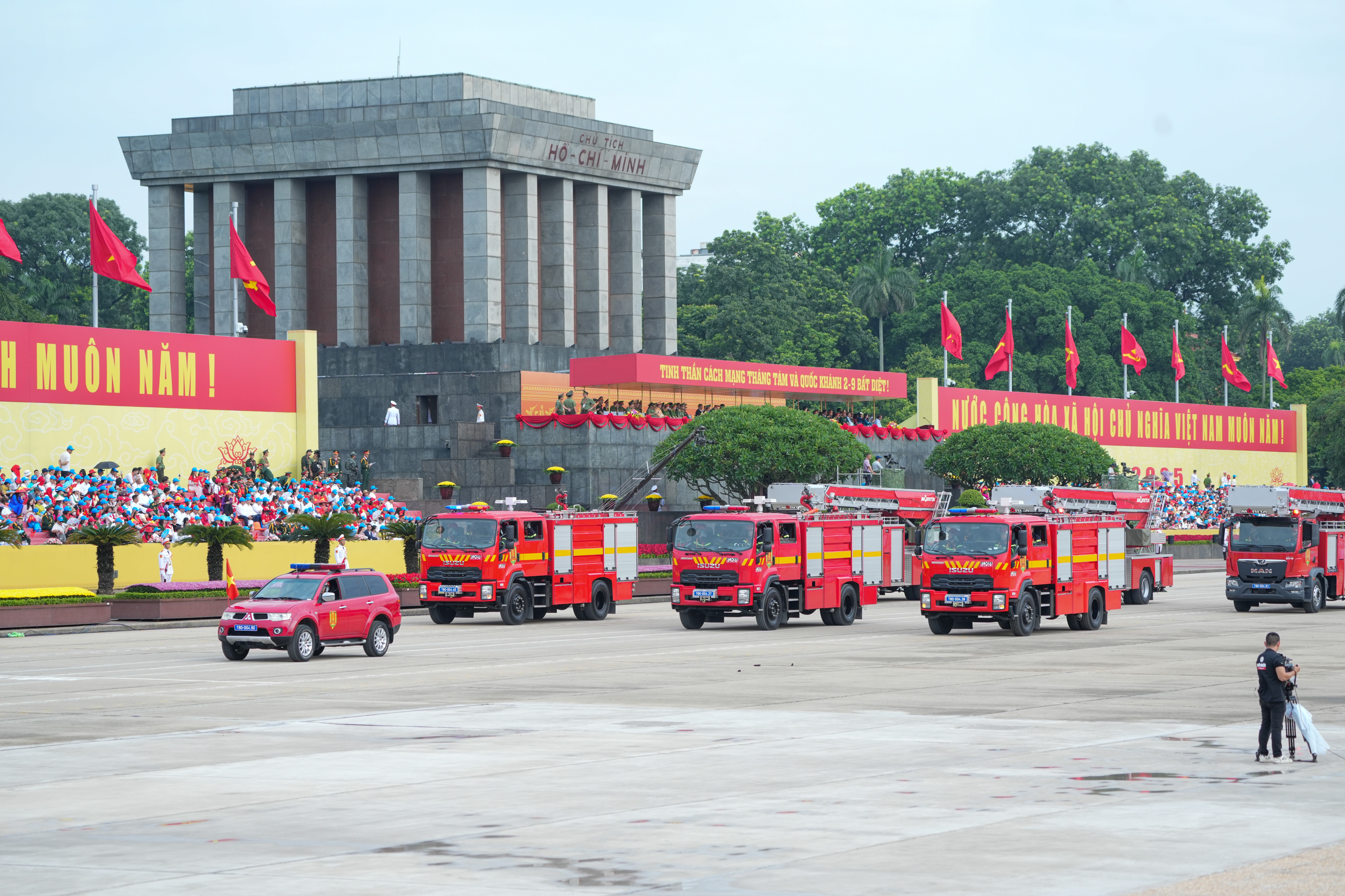 Mãn nhãn chiêm ngưỡng dàn khí tài tại buổi Tổng duyệt A80