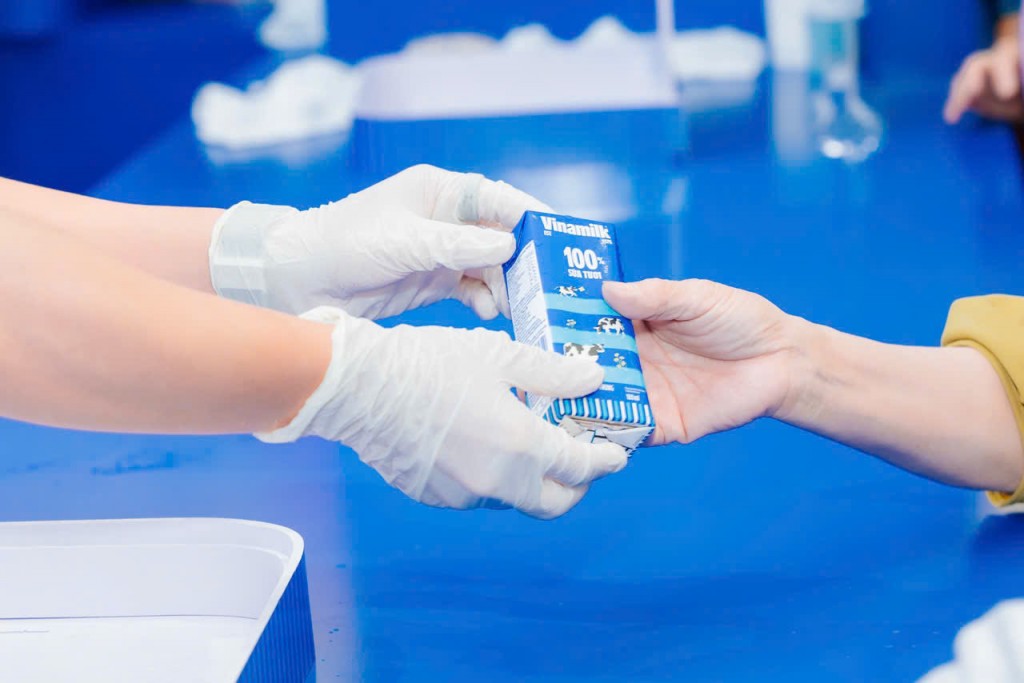 “Từ khi hình thành và suốt gần 50 phát triển Vinamilk luôn xác định sứ mệnh của mình là Vinamilk tạo điểm nhấn tại Triển làm thành tựu đất nước 80 năm
