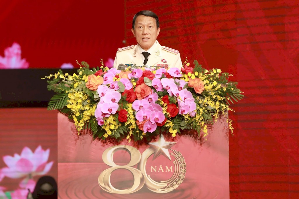Đại tướng Lương Tam Quang, Ủy viên Bộ Chính trị, Bí thư Đảng ủy Công an Trung ương, Bộ trưởng Bộ Công an phát biểu tại buổi lễ
