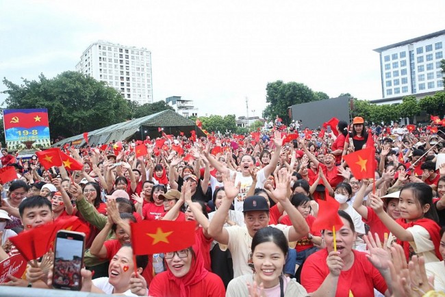 Thủ tướng yêu cầu khẩn trương triển khai tặng quà Quốc khánh cho người dân, bảo đảm đúng tiến độ