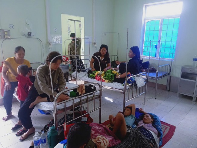 Gia Lai: 131 người nghi bị ngộ độc thực phẩm sau tiệc tân gia
