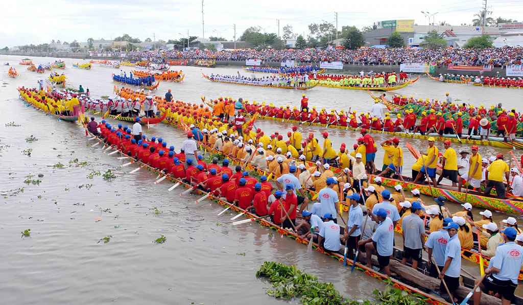 Lễ hội Ok Om Bok của đồng bào Khmer Sóc Trăng, trở thành điểm nhấn văn hóa - du lịch trong không gian thành phố Cần Thơ mở rộng
