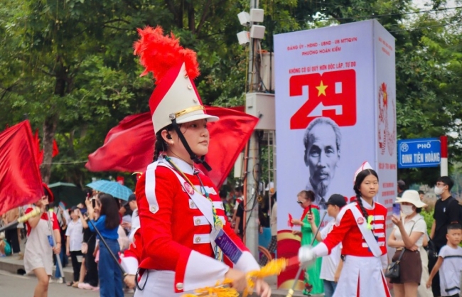 Đoàn nhạc kèn học sinh TP Hồ Chí Minh biểu diễn tại Hà Nội