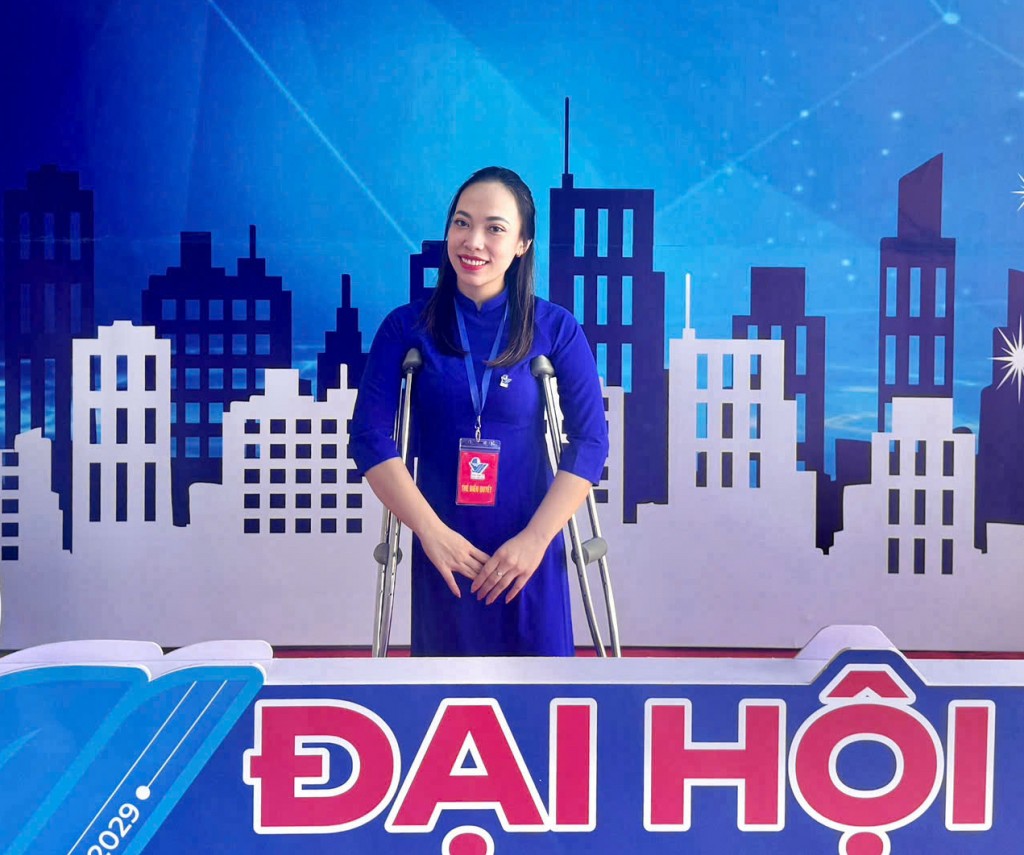 Cô gái khuyết tật Trần Thị Mai Anh