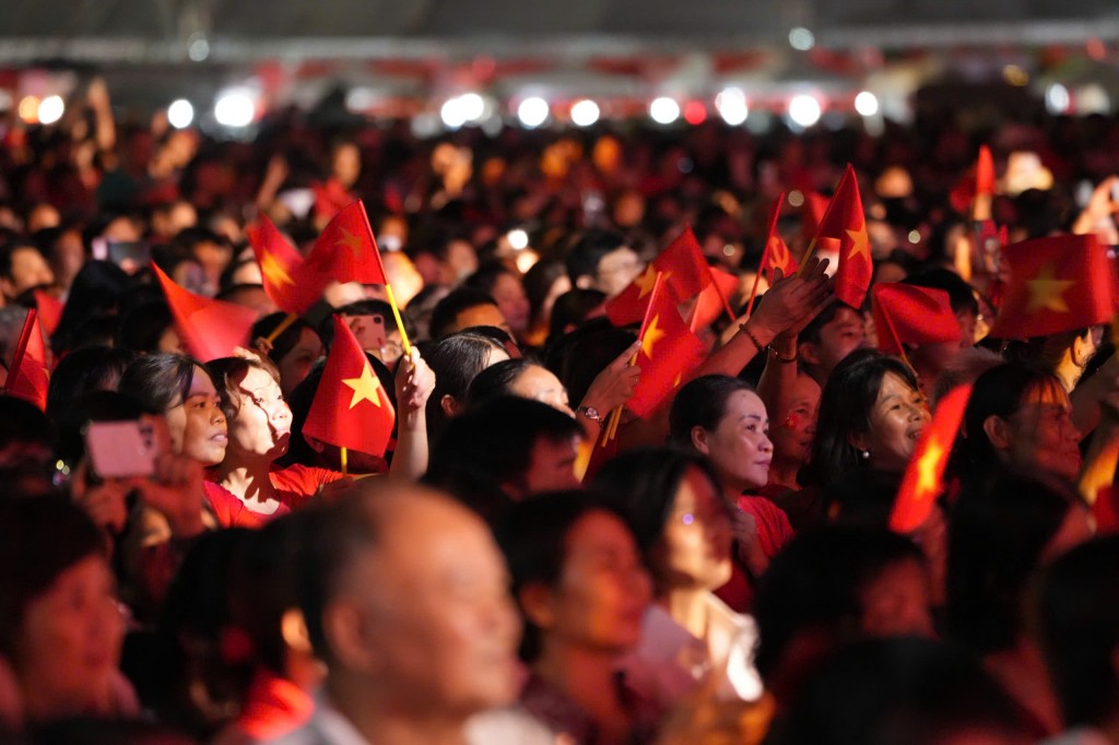 Khắc họa hình ảnh Hà Nội đổi mới, năng động và hội nhập đầy bản lĩnh Khắc họa hình ảnh Hà Nội đổi mới, năng động và hội nhập đầy bản lĩnh