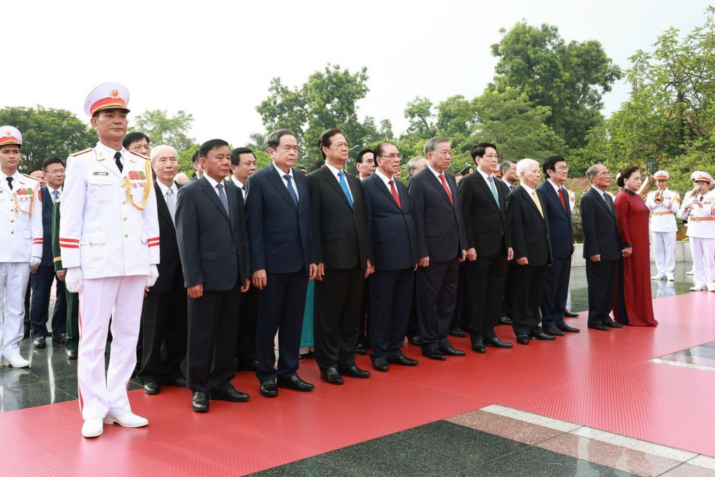 Lãnh đạo Đảng, Nhà nước vào Lăng viếng Chủ tịch Hồ Chí Minh