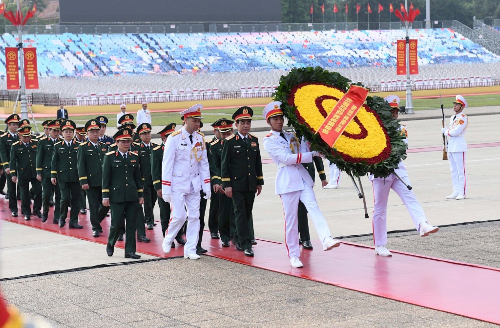 Lãnh đạo Đảng, Nhà nước vào Lăng viếng Chủ tịch Hồ Chí Minh