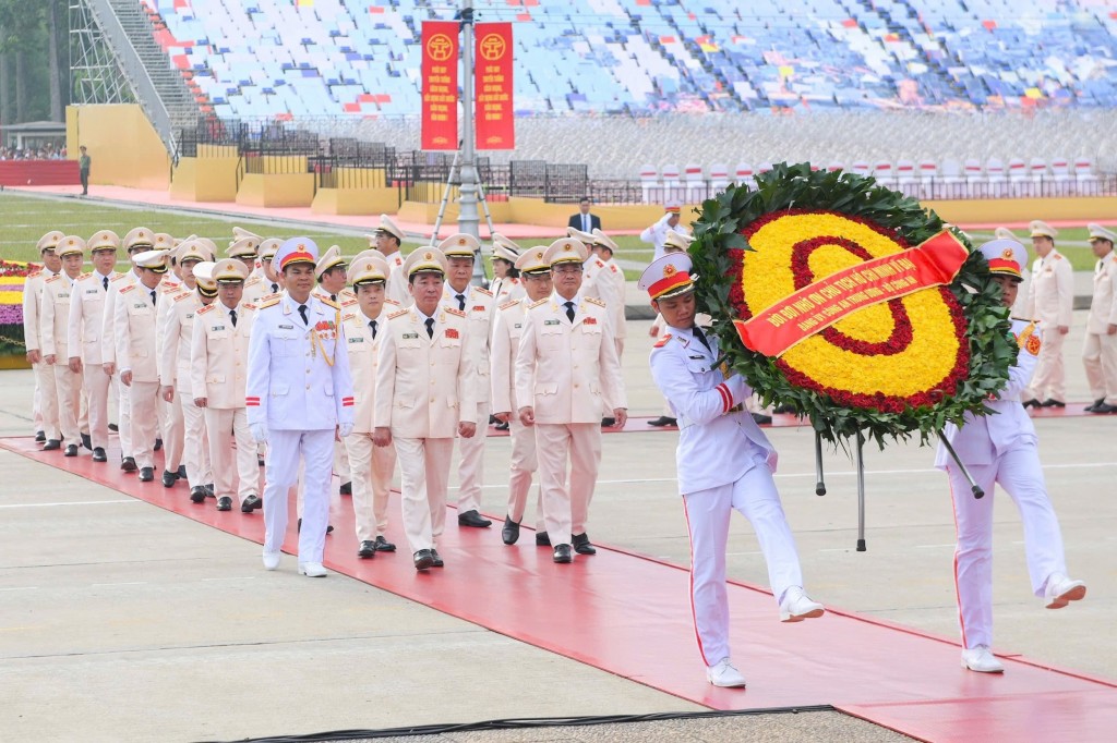 Lãnh đạo Đảng, Nhà nước vào Lăng viếng Chủ tịch Hồ Chí Minh