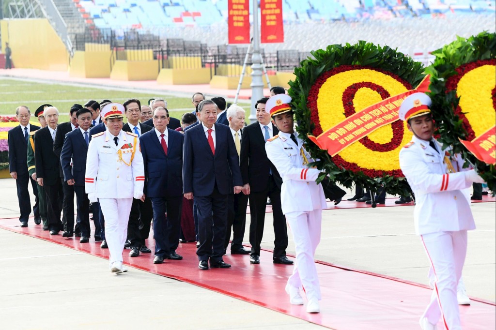 Lãnh đạo Đảng, Nhà nước vào Lăng viếng Chủ tịch Hồ Chí Minh