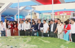 Lãnh đạo TP Hà Nội tham quan 2 không gian trưng bày tại VEC