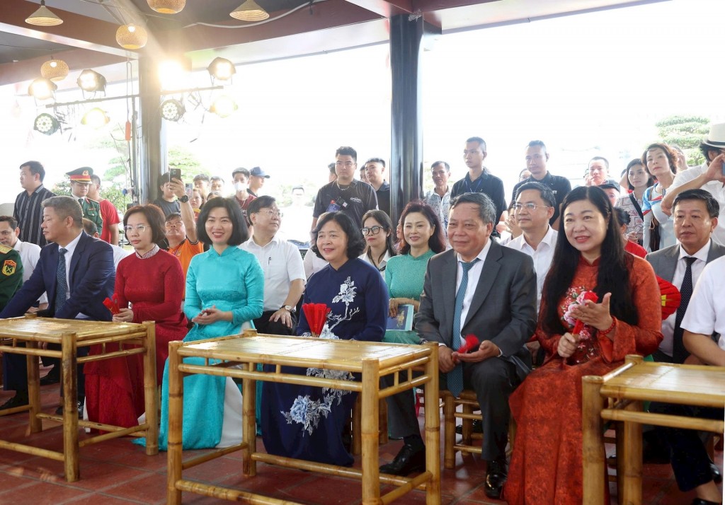 Lãnh đạo TP Hà Nội thăm quan 2 không gian trưng bày tại VEC