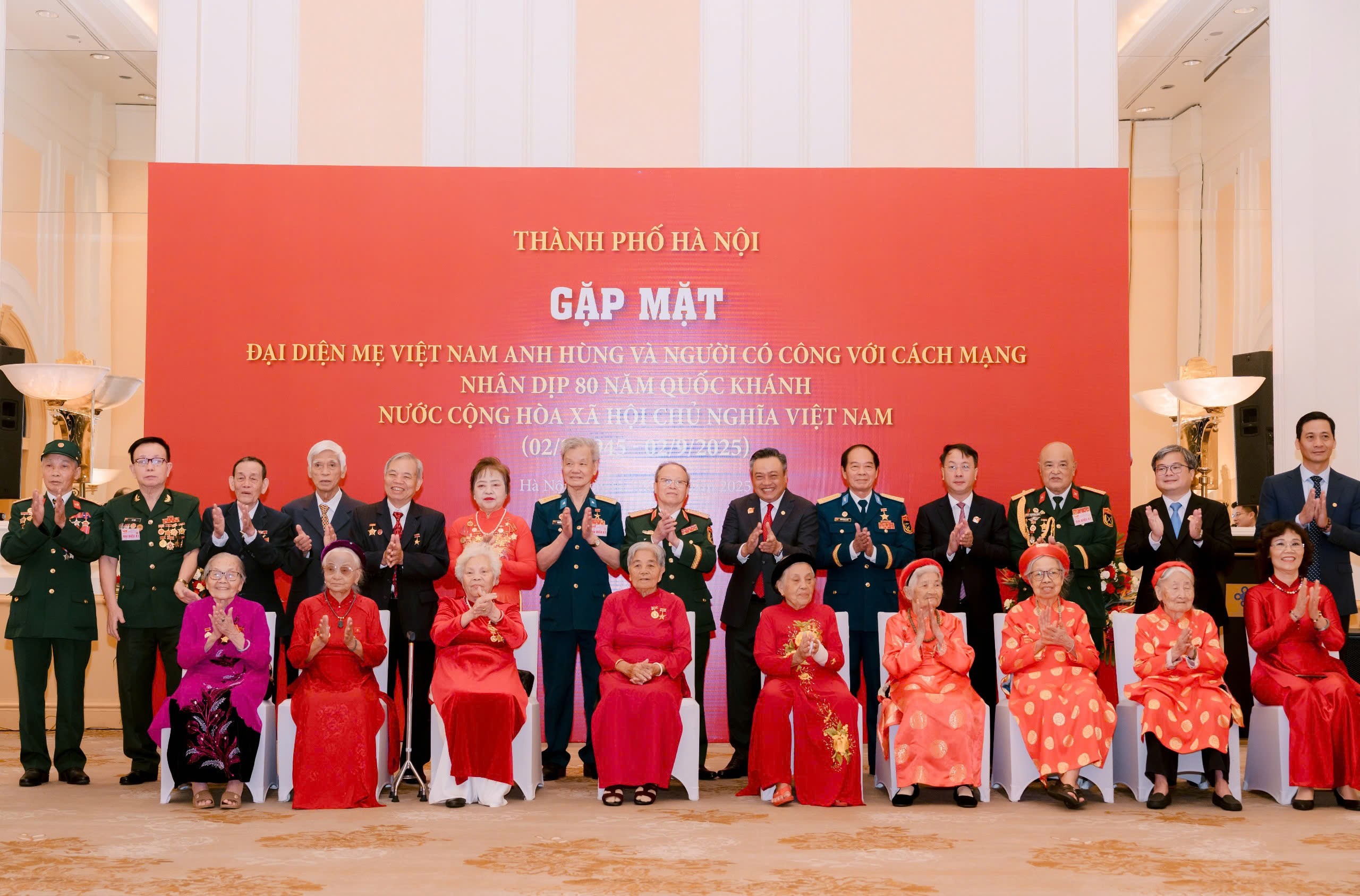 Hà Nội gặp mặt, tri ân người có công với cách mạng dịp 2/9