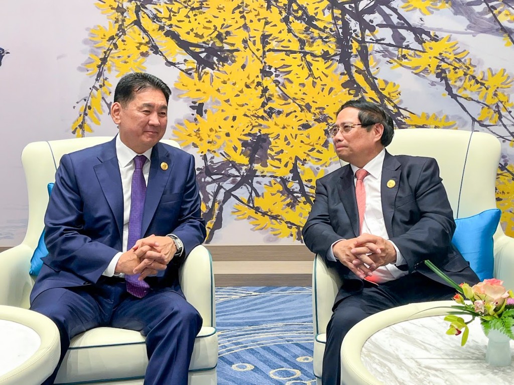 Thủ tướng Chính phủ Phạm Minh Chính gặp Tổng thống Mông Cổ Ukhnaagiin Khurelsukh - Ảnh: VGP/Nhật Bắc