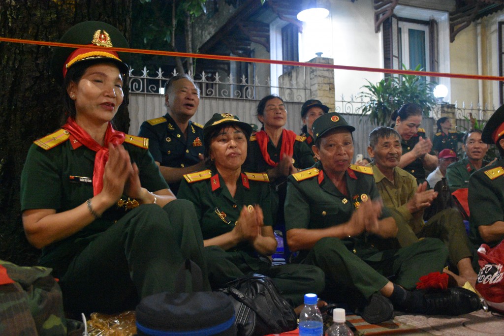 Lực lượng an ninh, vệ sinh xuyên đêm chăm lo cho cựu chiến binh