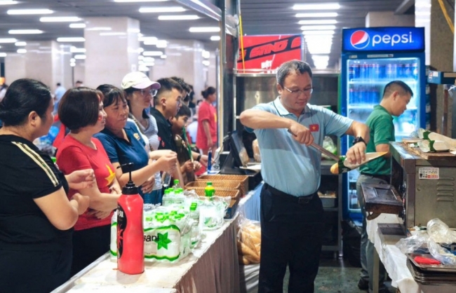 Nghĩa tình từ những phần quà ấm áp