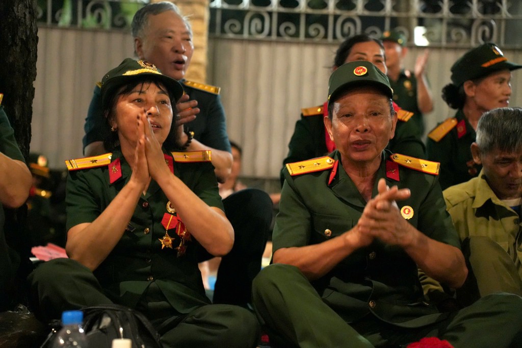 Lực lượng an ninh, vệ sinh xuyên đêm chăm lo cho cựu chiến binh