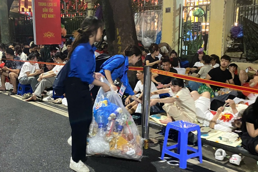Áo xanh tình nguyện, nhịp tim trẻ trong ngày hội lớn của dân tộc